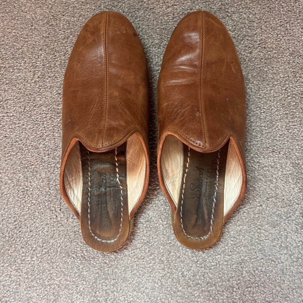 Sabah Tan Leather Slip-On Mules